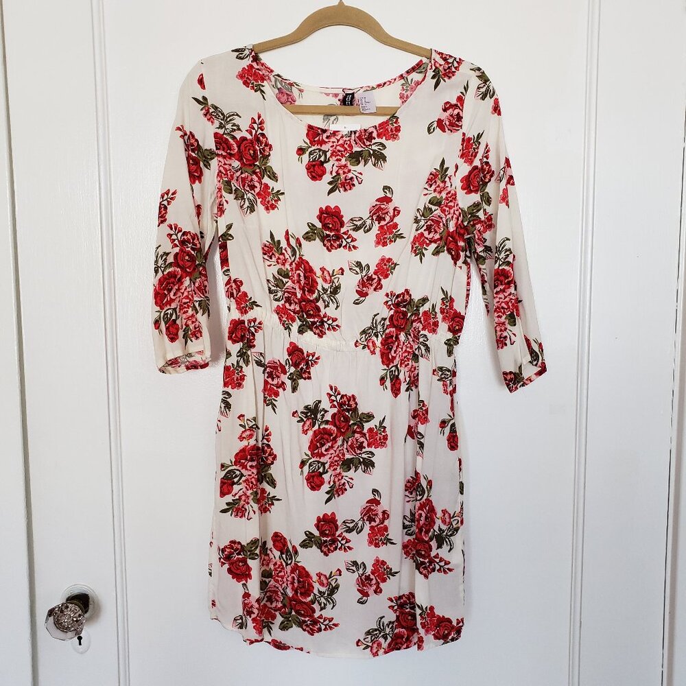 NWT H&M Floral Mini Dress 3/4 Sleeve Red White Green Spring Casual 10